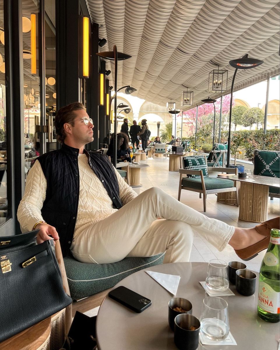 Men’s Fashion Mistakes That Make You Look Less Stylish