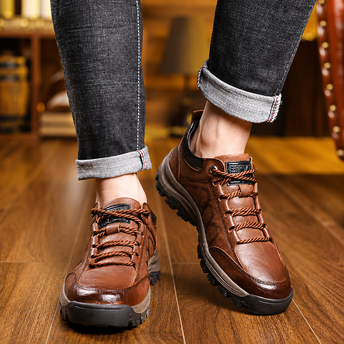 SPORTY MOUNTAIN WALKING SHOES FOR MEN