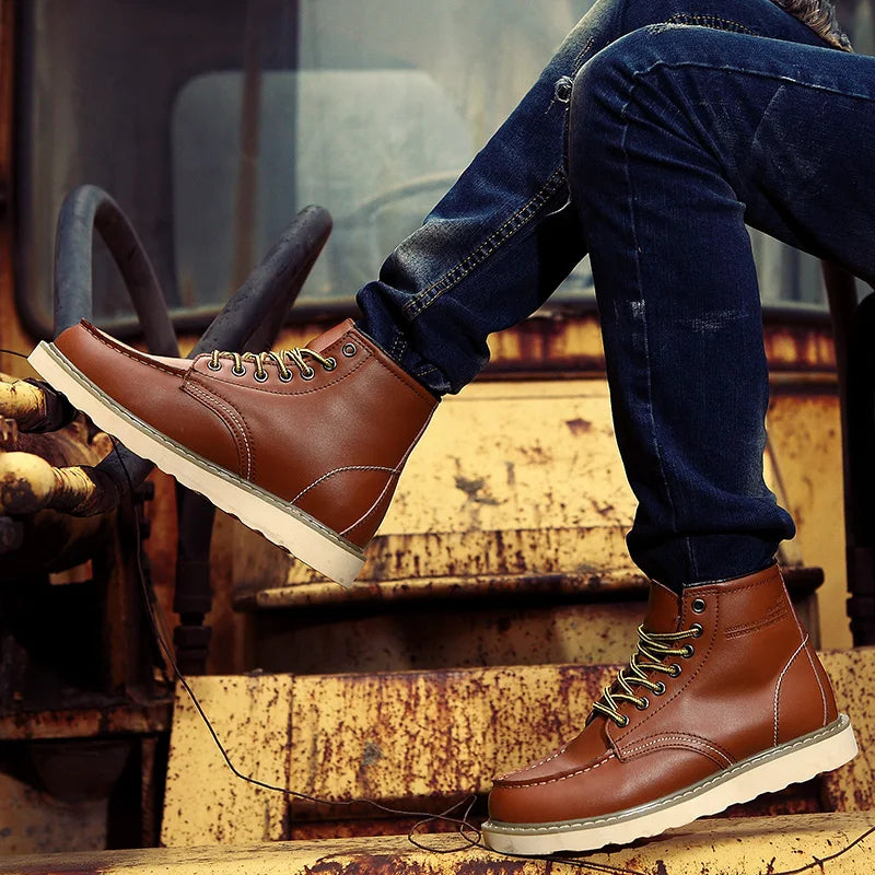 CLASSIC LACE-UP BOOTS FOR MEN